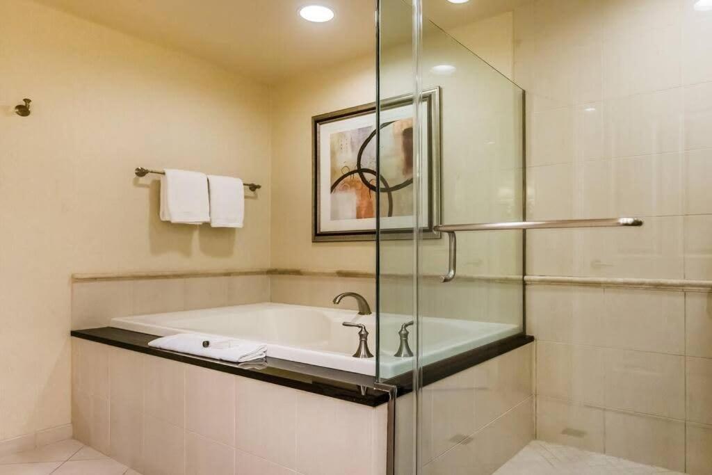 37Th Floor Penthouse - No Resort Fees - Strip View - Mgm 37807 Las Vegas Ngoại thất bức ảnh